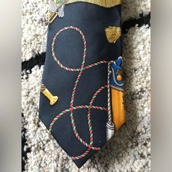 🏇 Hermes Silk Black & Gold Vintage Scarf Print Tie - Picture 3 of 6